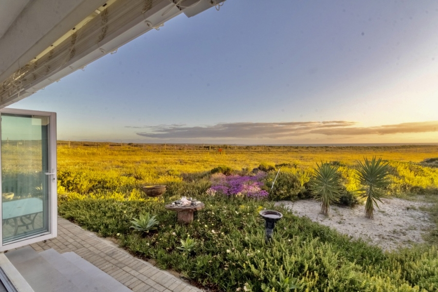 4 Bedroom Property for Sale in Grotto Bay Western Cape